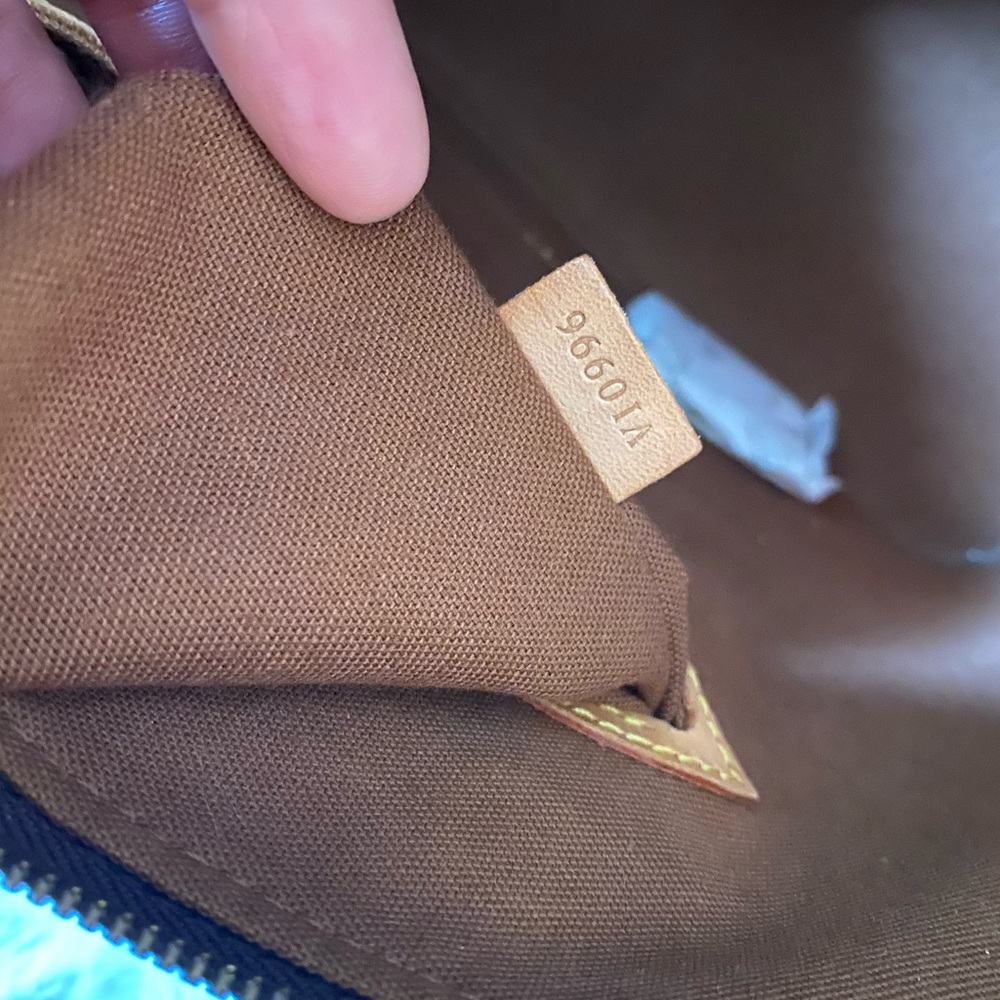 Louis Vuitton alma monogram - Picture 10 of 11